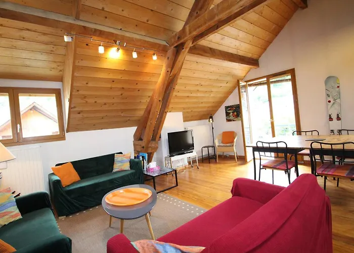 Duplex 140 M² Pour 8 Pers. A Luchon Proche Telecabine Et Thermes, Confort, Wifi, Animaux Ok - Fr-1-313-231